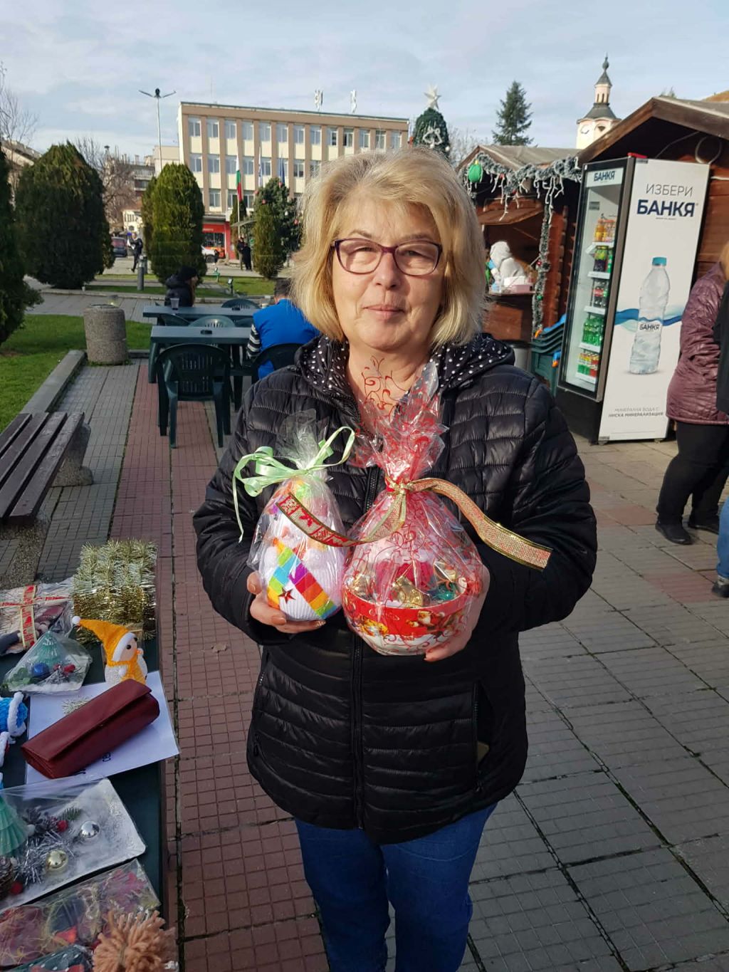 Благотворителния коледен базар 4